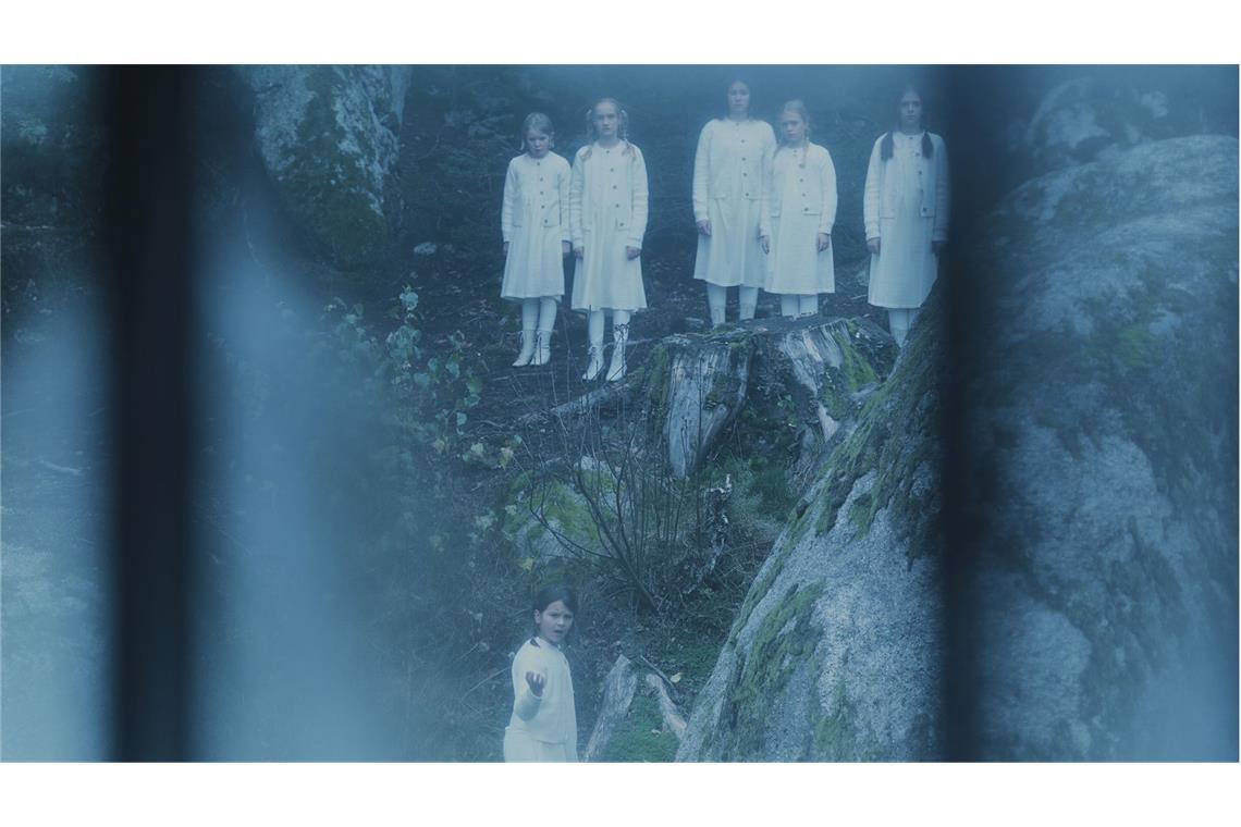 Eliza taucht immer wieder in ihre Fantasiewelt ab.