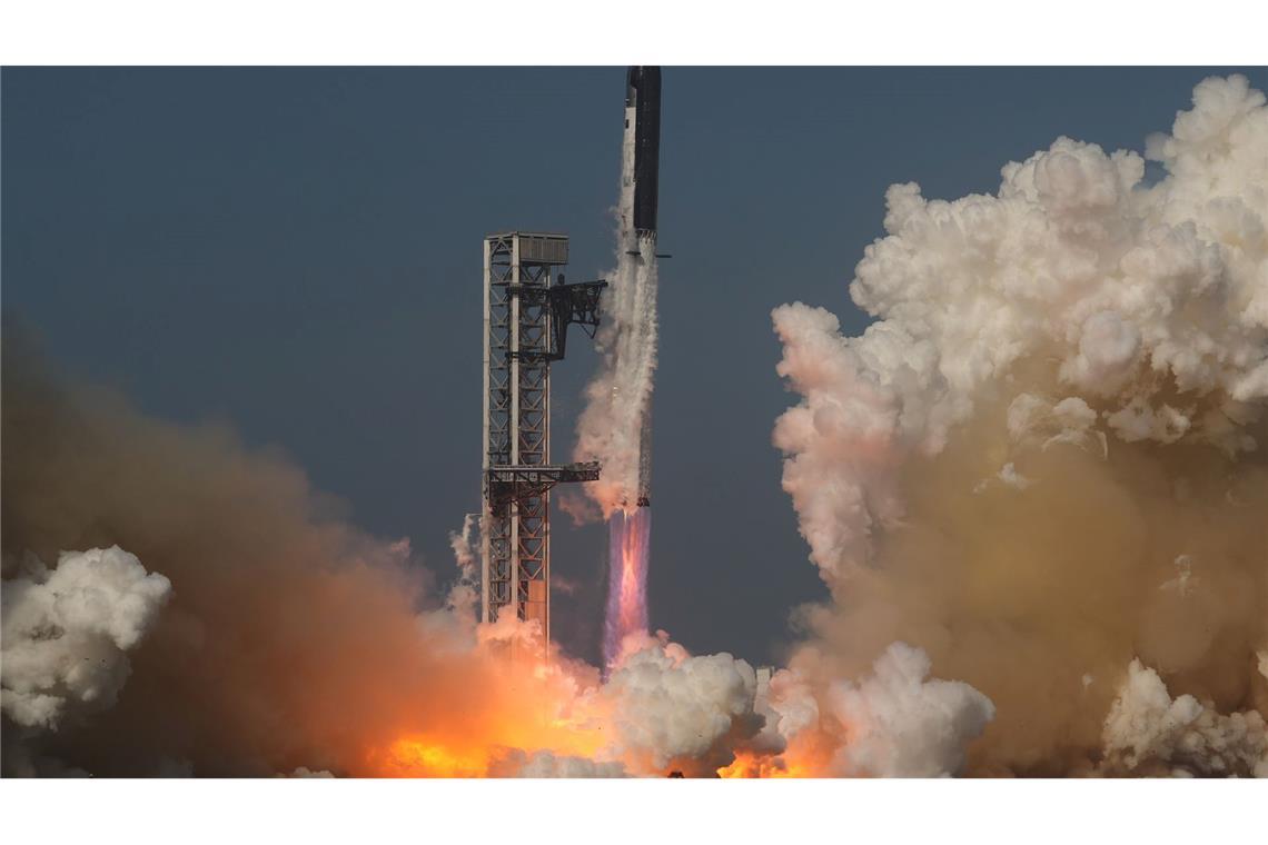 Elon Musk verlässt sich darauf, dass Anleger im Glauben an künftige Erfolge von SpaceX investieren. (Archivbild)