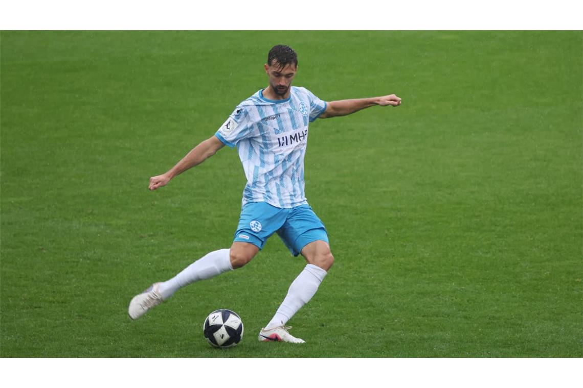 Elvir Zukaj muss in Trier auf seinen etatmäßigen Abwehrkollegen Luca Trslic verzichten.