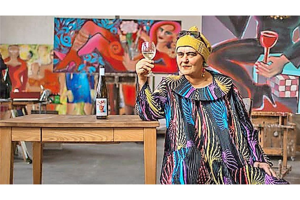 Elvira Bach, was macht die Frau so einzigartig? Elvira Bach (hier in ihrem Atelier in Berlin) ist am 28. Oktober Gast der Dialogreihe „Über Kunst“ in der Staatsgalerie