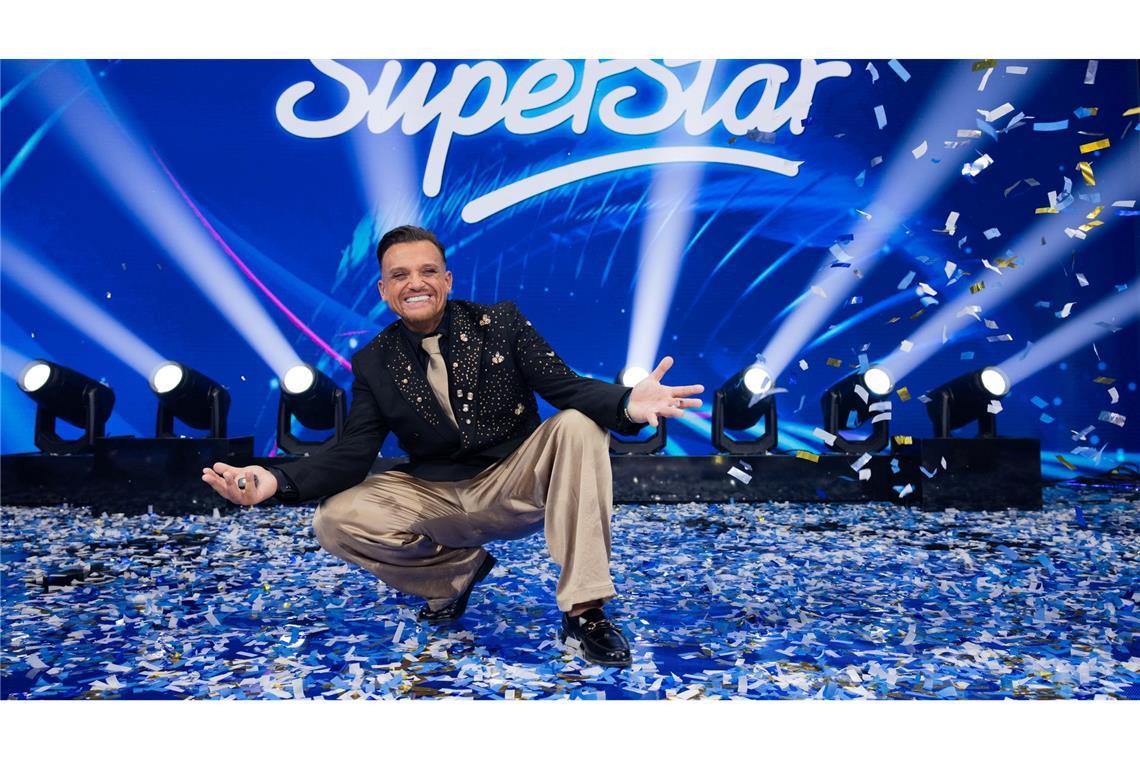 Endlich geschafft: Menowin Fröhlich holt sich nach 16 Jahren die "DSDS"-Krone.