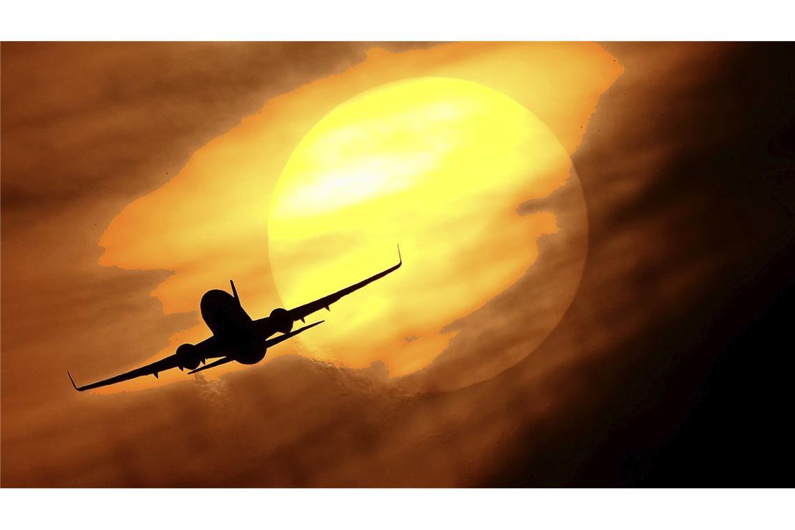 Entspannt im Urlaub: Pauschalreisende haben einige Vorteile in Sachen Absicherung ihrer Reise. Nun hat das Europaparlament diese Rechte noch einmal ausgeweitet.