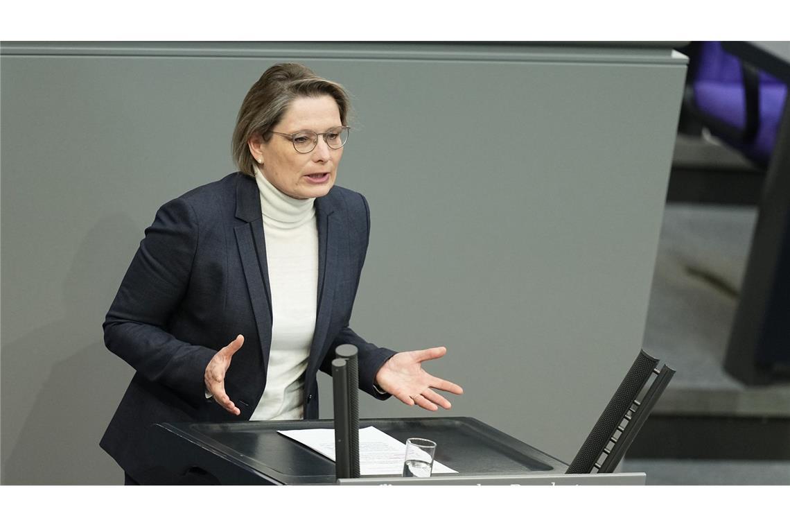 Entstanden ist der Gesetzentwurf zu den Haftungsfragen im Haus von Justizministerin Stefanie Hubig. Die SPD-Politikerin ist in der Bundesregierung auch verantwortlich für den Verbraucherschutz. (Archivbild)