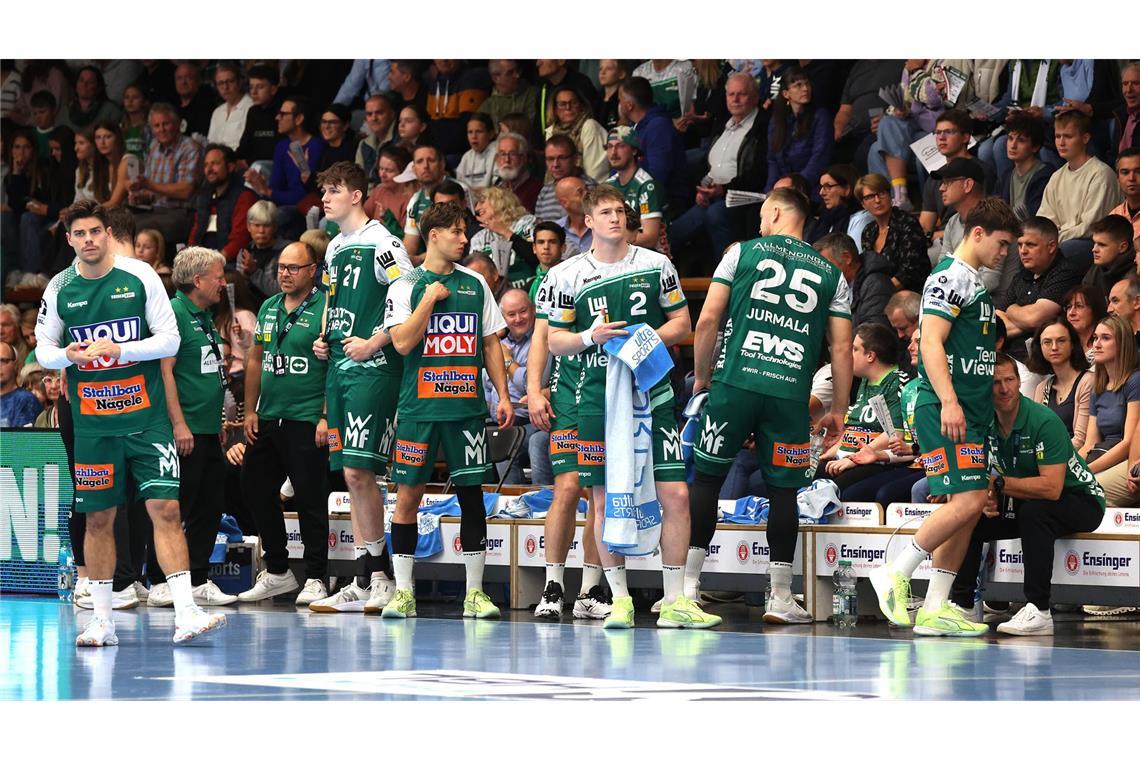 Bittere Pille – Frisch Auf Göppingen verspielt Heimspiel gegen SC DHfK Leipzig Enttäuschte Frisch-Auf-Spieler.