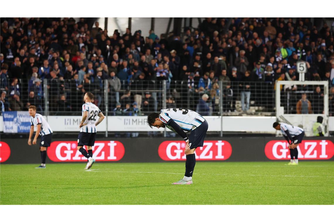 „Da gab es einen kurzen Crashkurs“ Enttäuschte Kickers-Spieler.