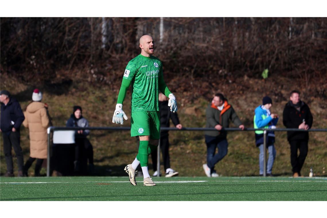 Er ist wieder da: Stammkeeper Felix Dornebusch – ein Jahr nach seinem Kreuzbandriss.