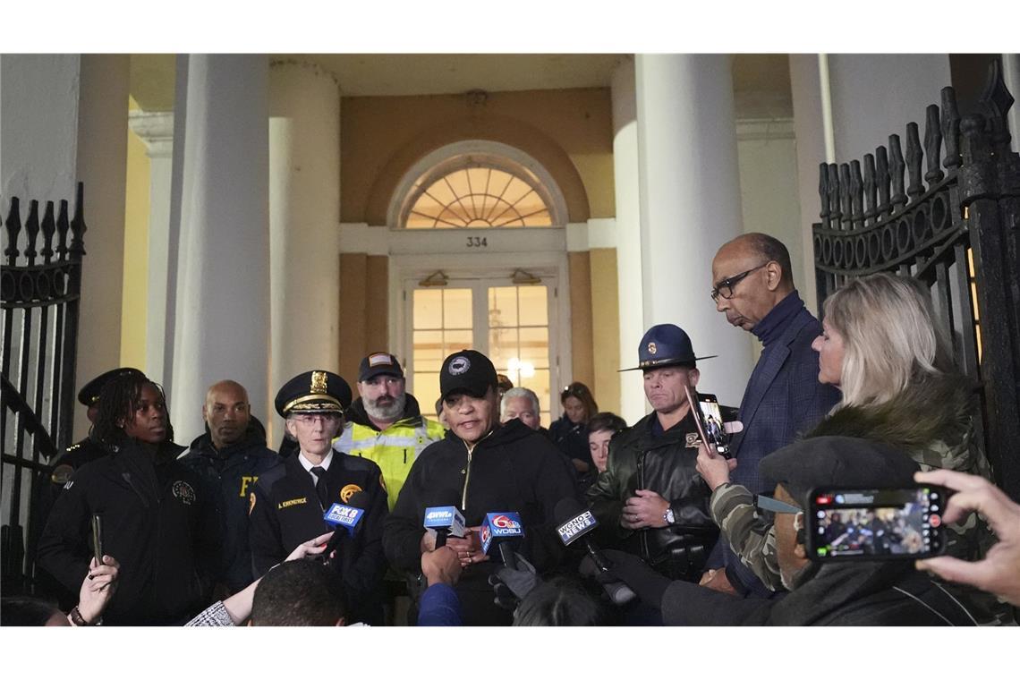 „Sugar Bowl“ wird um einen Tag verschoben „Er versuchte so viele Menschen zu überfahren wie möglich“, sagte New Orleans’ Polizeichefin Anne Kirkpatrick in einer Pressekonferenz.
