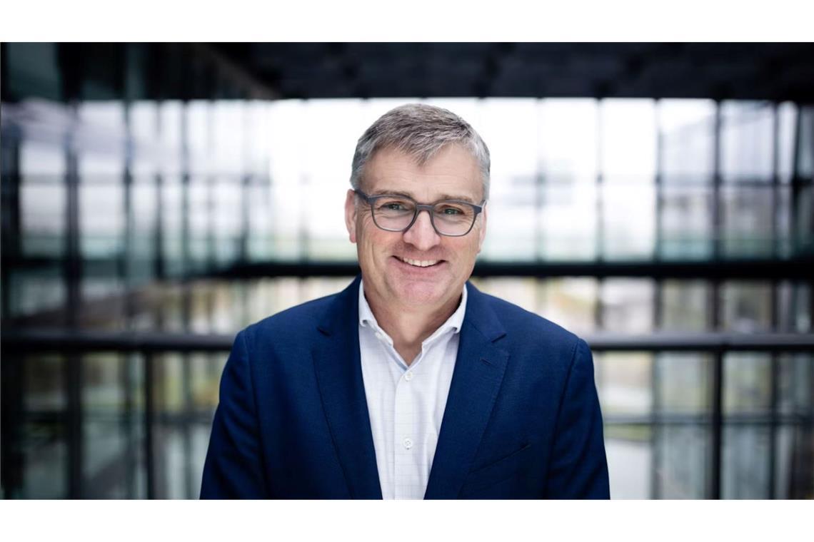 SZ-Journalist Kornelius wird Regierungssprecher Er wird Sprecher der neuen Bundesregierung.
