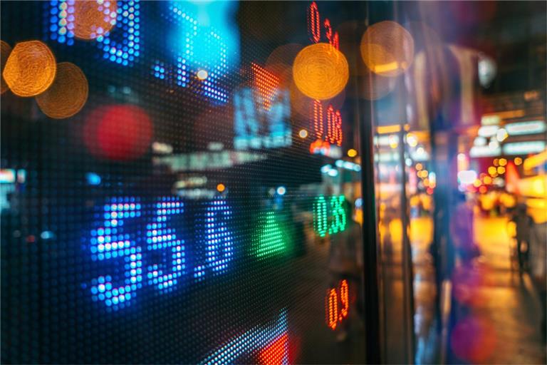 Erfahren Sie, warum die Almonty Industries Aktie trotz Lock-up-Ende stabil bleibt, welche Rolle steigende Wolframpreise spielen und wie strategische Partnerschaften die Zukunft des Unternehmens sichern.