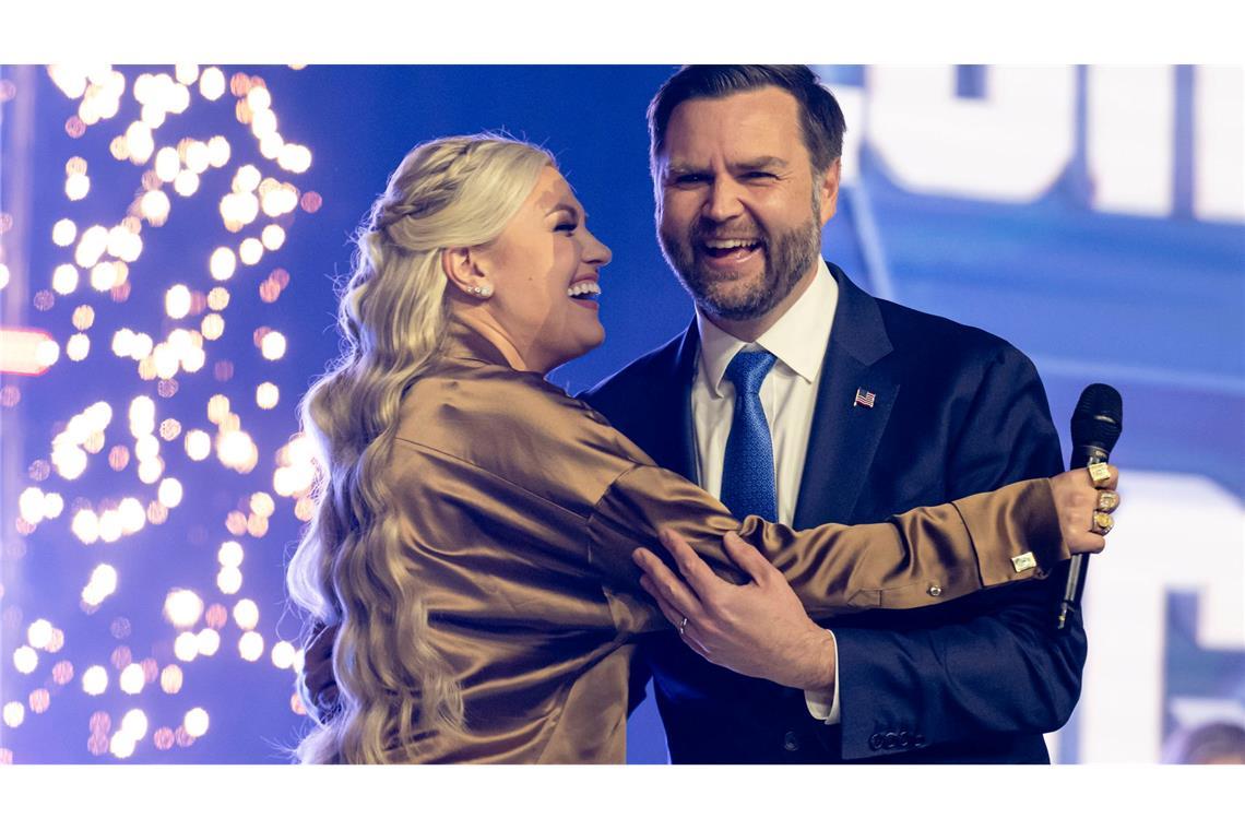 Erika Kirk ist die Witwe des erschossenen Gründers der konservativen Jugendorganisation Turning Point.