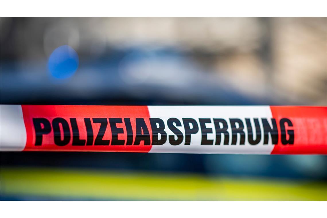 Ermittler haben in einem Waldstück bei Potsdam eine Leiche gefunden. (Symbolbild)