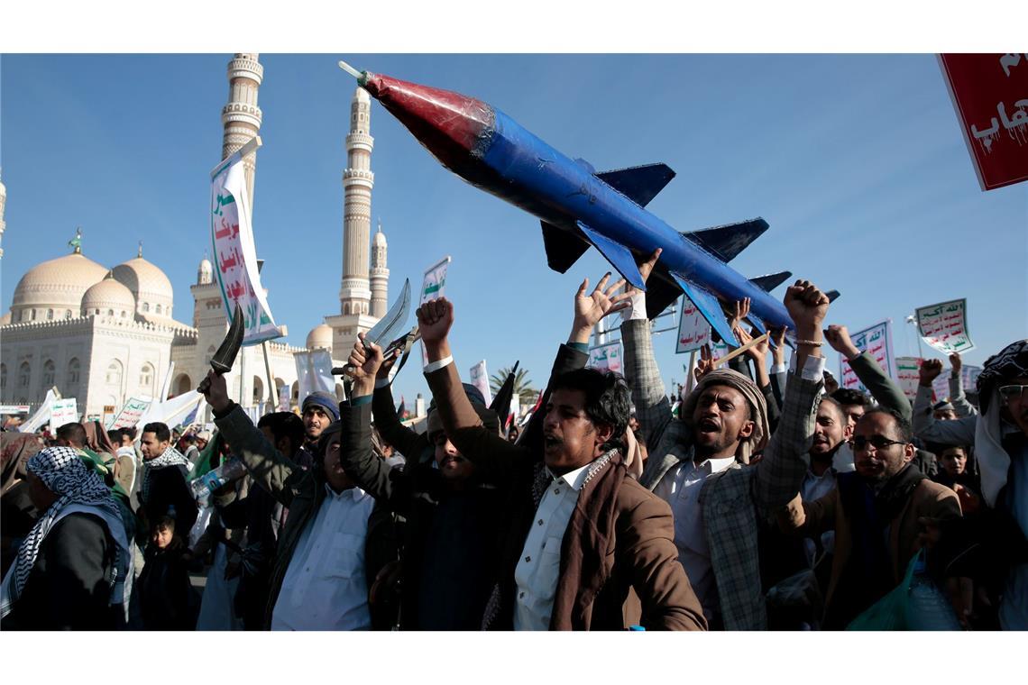 Das Sterben in Gaza geht weiter - Mitgefühl in Bethlehem Erneut fängt Israels Luftabwehr nach Militärangaben eine Rakete aus dem Jemen ab. (Archivbild)