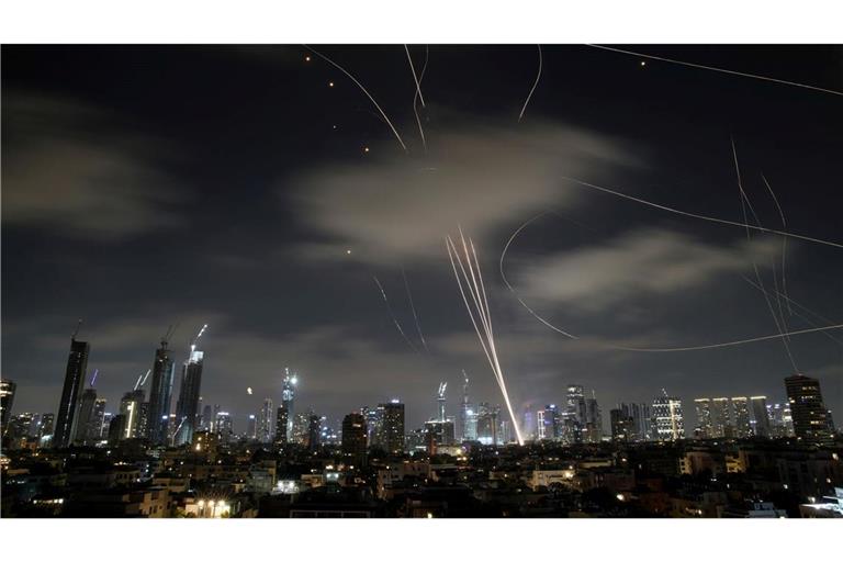 Erneut feuerte der Iran mehrere Raketensalven auf Israel ab.