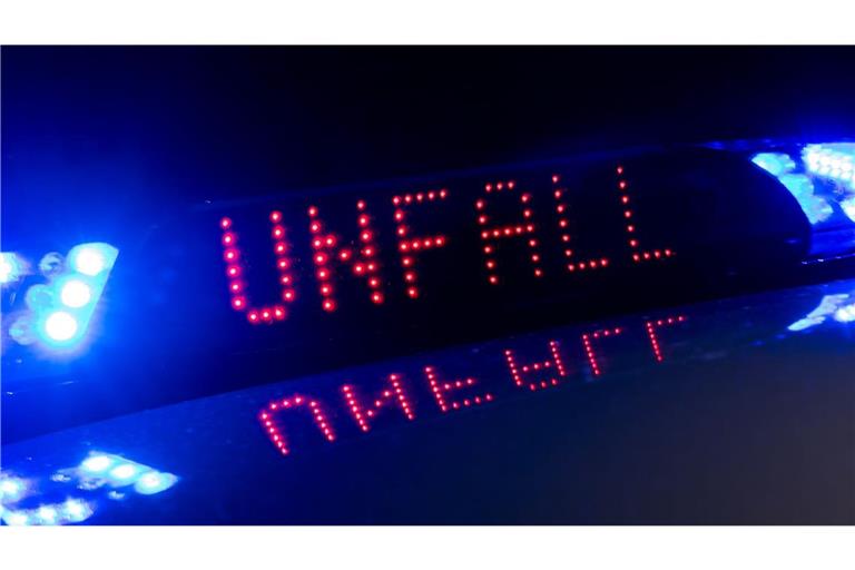 Erneut kam es auf der A8 zu einem Unfall (Symbolbild).