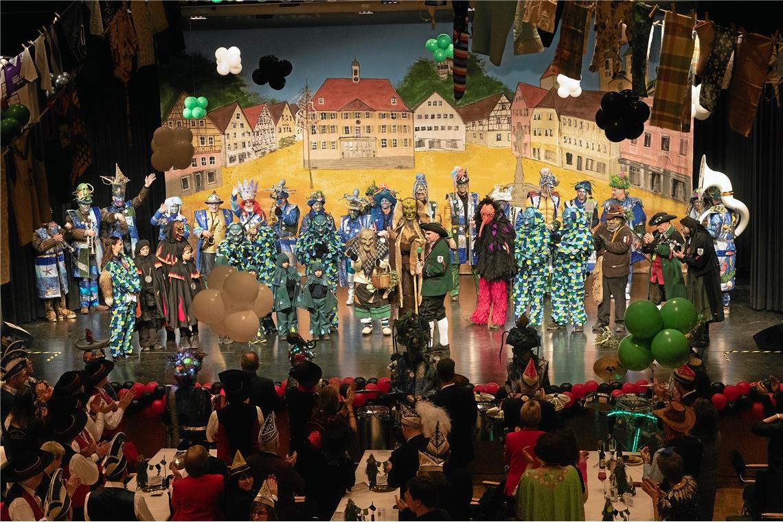    Eröffnung      ds Narrenballs