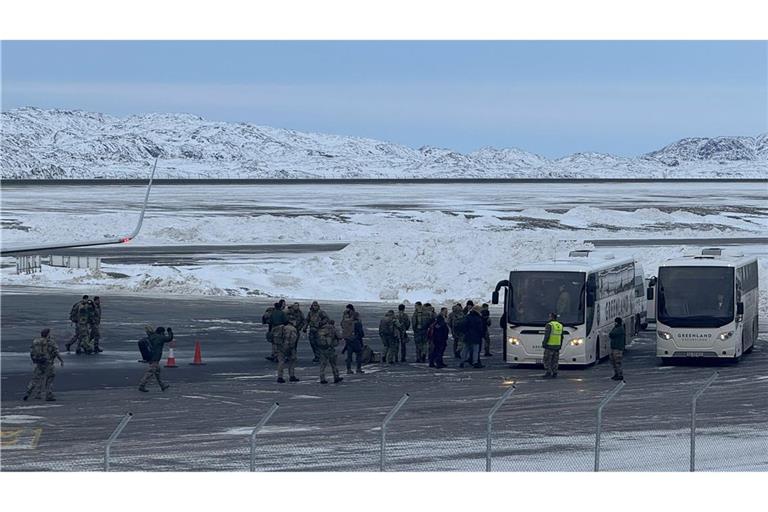 Erst am Freitag angekommen: Die Bundeswehr hat ihr Erkundungsteam aus Grönland wieder abgezogen.