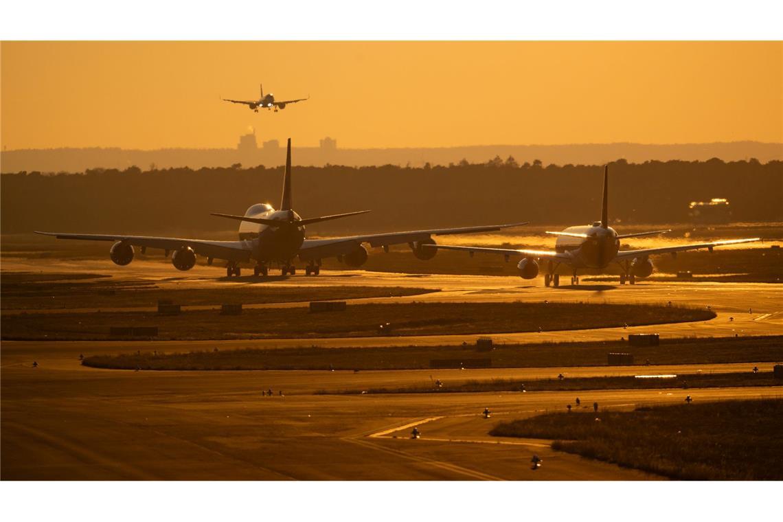 Trumps Zollgewitter könnte die Luftfahrt heftig treffen Erst fehlen Passagiere und bald auch Flugzeuge?