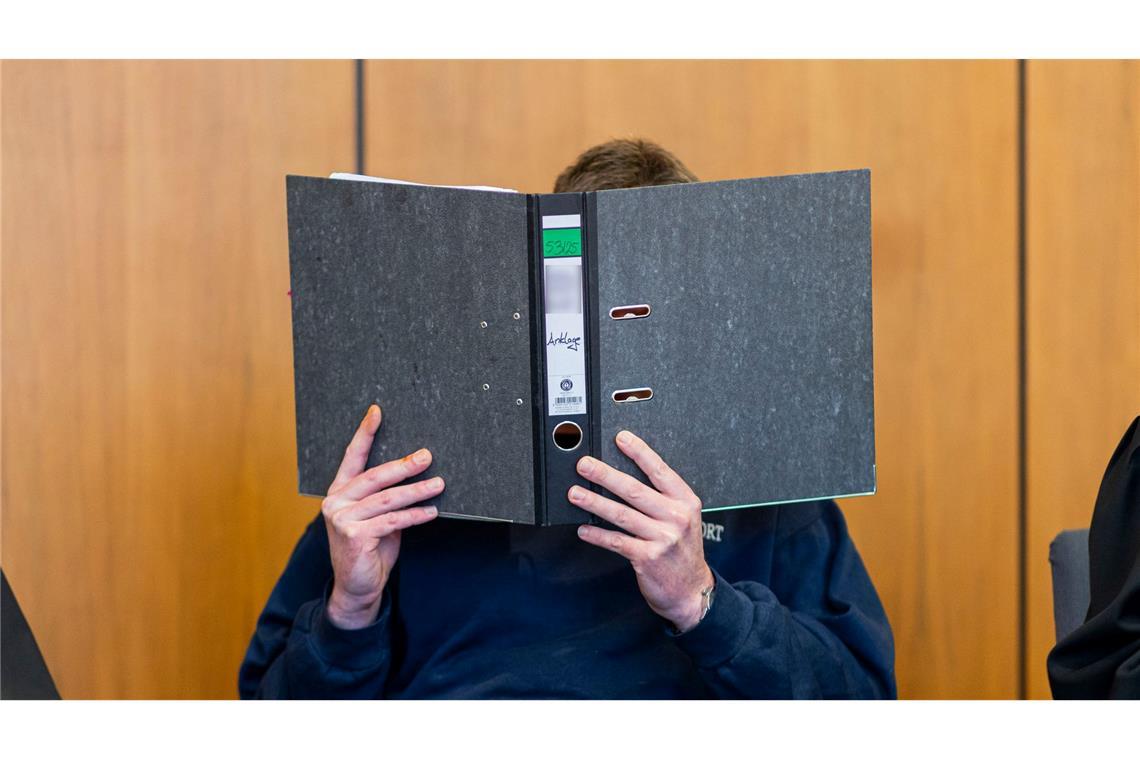 Erst Gift im Kaffee, dann 23 Schläge mit einem Eisenrohr: Nach dem Tod seiner Ex-Lebensgefährtin wird ein 41-Jähriger zu 13 Jahren Gefängnis verurteilt. (Archivbild)