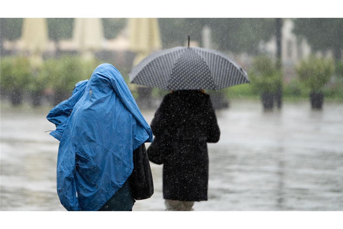 Gewitter und unwetterartiger Starkregen drohen wieder Es droht wieder Starkregen.