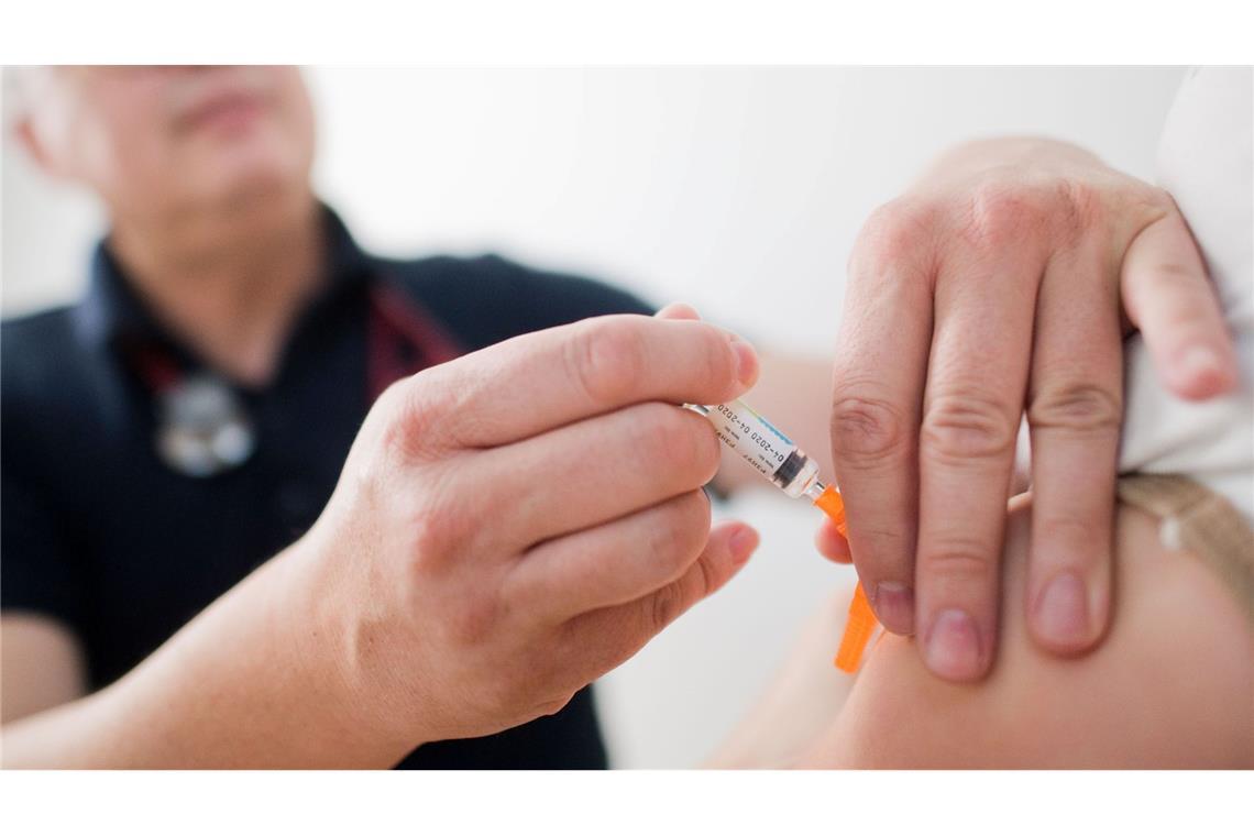 Es gibt eine Impfung, die zuverlässig vor einer Erkrankung mit Polio schützt (Symbolbild).