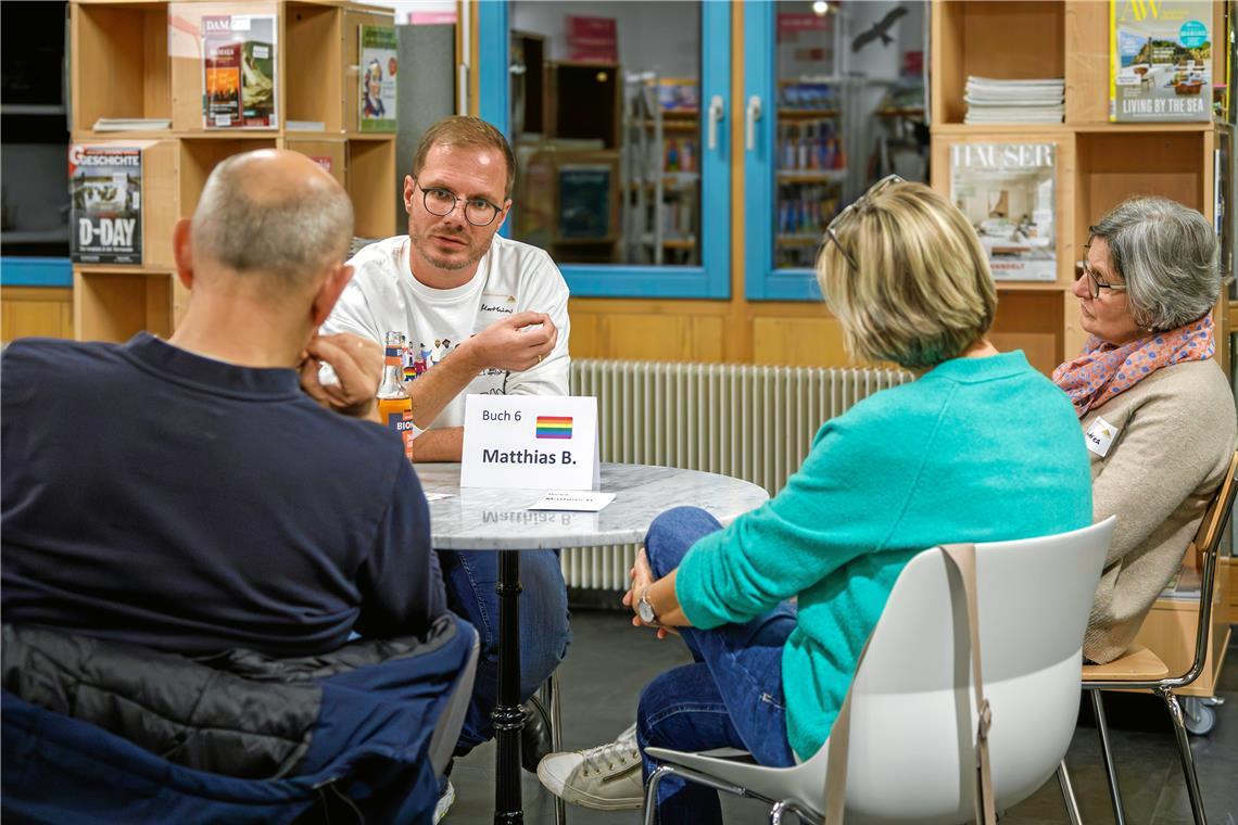 Mutige Menschen erzählen ihre Geschichte Es ist 20 Minuten Zeit für ein Gespräch, in dem die Leserinnen und Leser von ganz anderen Lebenswegen erfahren. Fotos: Stefan Bossow