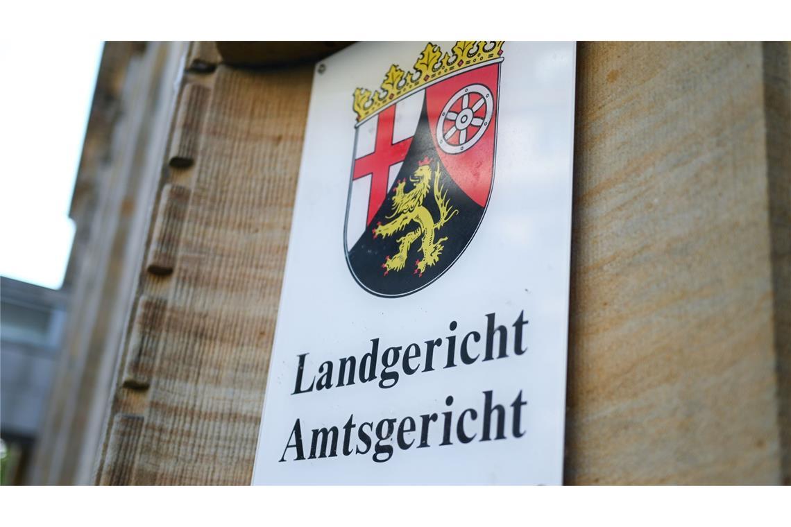 18-Jähriger wegen Mordes an Vater vor Gericht Es ist ein außergewöhnlicher Fall, der vor dem Landgericht Mainz verhandelt wird. (Archivbild)