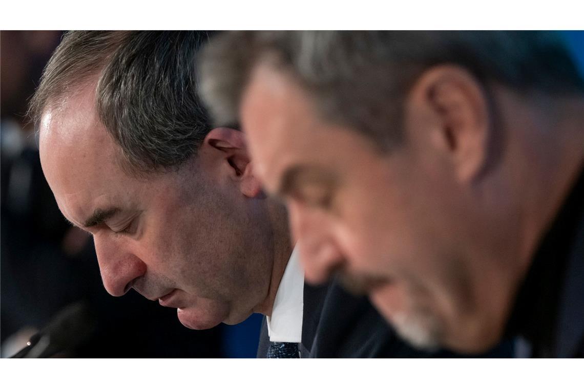 Platzt Söders Bayern-Koalition wegen Berliner Schuldenplan? Es ist ernst: Finden Hubert Aiwanger und Markus Söder eine Lösung im Schulden-Streit? (Archivbild)