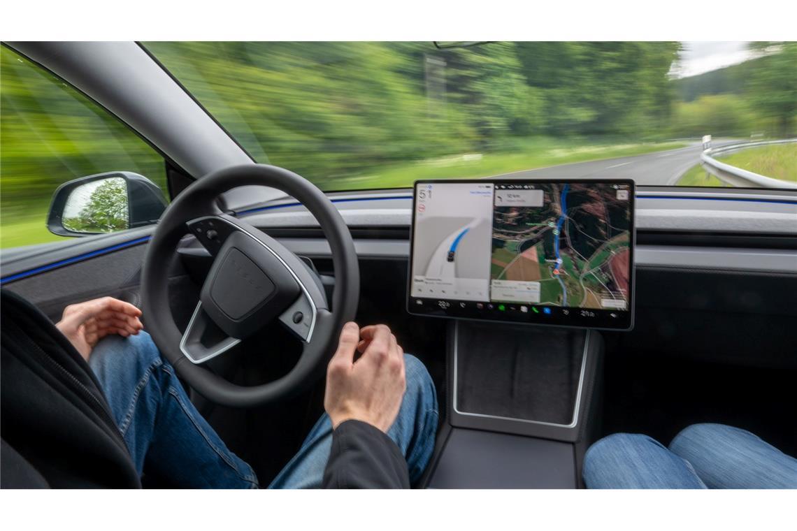 Es ist in Europa das erste Shuttle-Projekt, bei dem Teslas mit der Software "Full Self-Driving (Überwacht)" fahren (Archivbild)