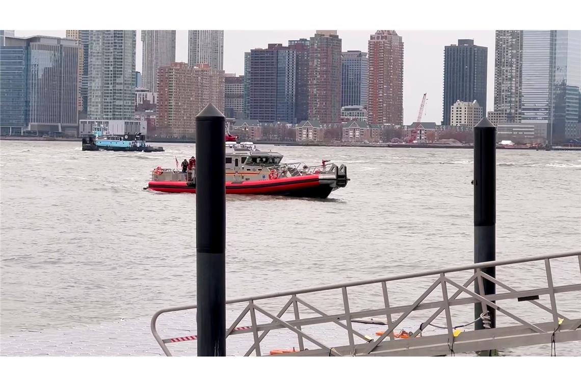 Hubschrauberabsturz mit sechs Toten erschüttert New York Es ist nicht das erste Mal, dass ein Hubschrauber in den Hudson River stürzt.