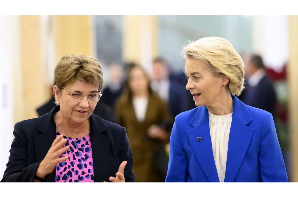 So wollen die Schweiz und die EU enger zusammenarbeiten Es sei gelungen, "ausgewogene" Lösungen zu erarbeiten, sagte die Schweizer Präsidentin Viola Amherd (l).