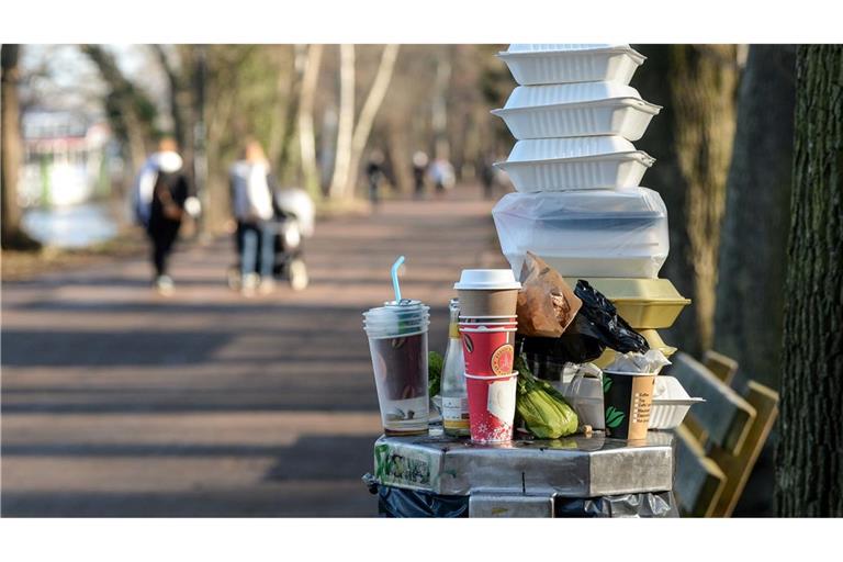 Es wird immer noch zu viel Einweg-Plastik produziert und verwendet.  (Archivbild)