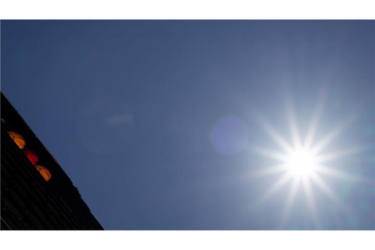 Es wird sonnig und heiß in Deutschland.