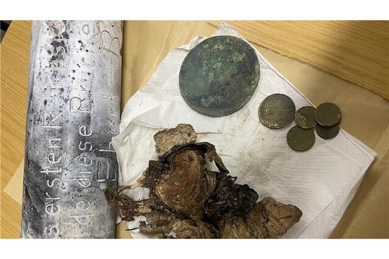 Es wurde eine Zeitkapsel gefunden.