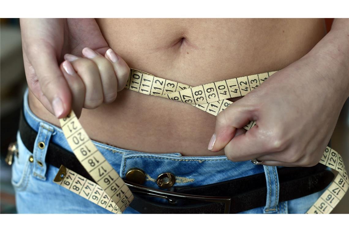Essstörungen nehmen stark zu - vor allem unter Mädchen Essstörungen wie Magersucht, Bulimie und Binge Eating nehmen nach Daten der Krankenkasse KKH stark zu - vor allem unter 12- bis 17-jährigen Mädchen. (Symbolbild)