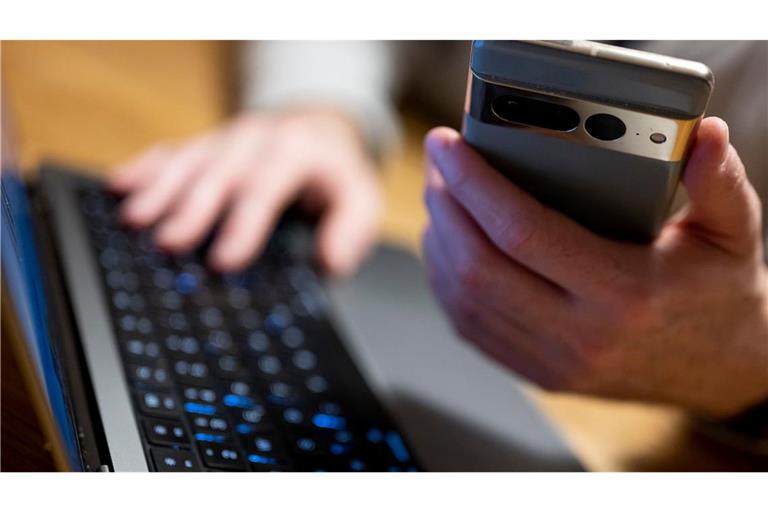 Etwa vier Prozent der Menschen im Alter zwischen 16 und 74 Jahren waren vergangenes Jahr in Deutschland sogenannte Offliner – sie hatten noch nie das Internet genutzt. (Symbolbild)