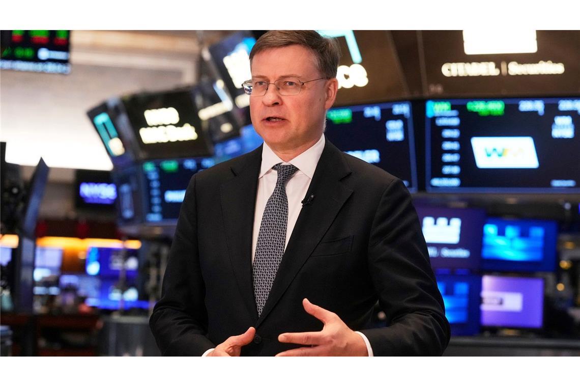 EU-Wirtschaftskommissar Valdis Dombrovskis blickt positiv auf die Zahlen. (Archivbild)