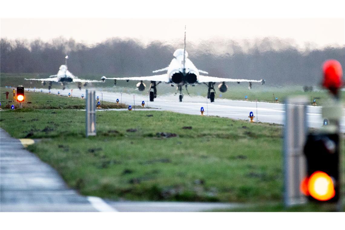 Eurofighter der Alarmrotte steigen auf Eurofighter der Alarmrotte sind am Montag zu einem Einsatz gestartet (Archivbild).