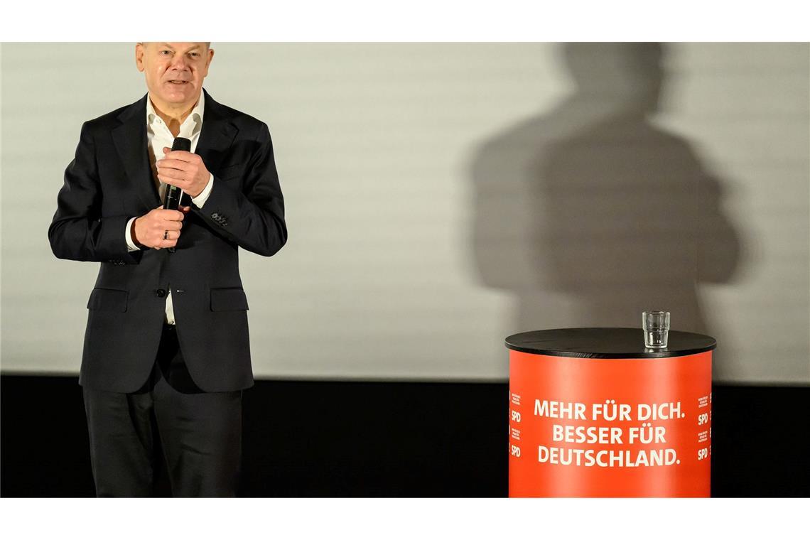 Friedenstruppen: Scholz findet Debatte verfrüht Europa brauche Einigkeit für die Ukraine und die eigene Sicherheit, sagte der Bundeskanzler bei einer Wahlkampfveranstaltung.