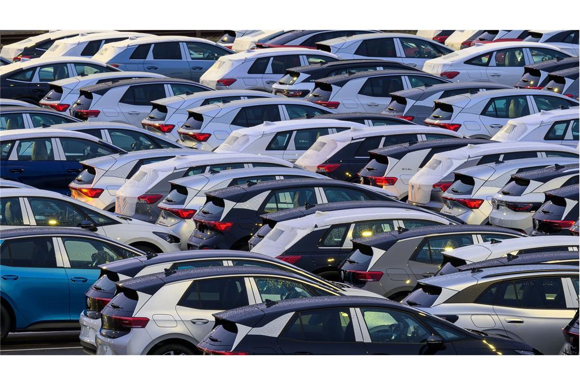 Das Verbrenner-Verbot steht auf dem Prüfstand Europas Autobauer stecken in einer tiefen Krise. Die Politik in Brüssel will für die Unternehmen nun Entlastungen schaffen.