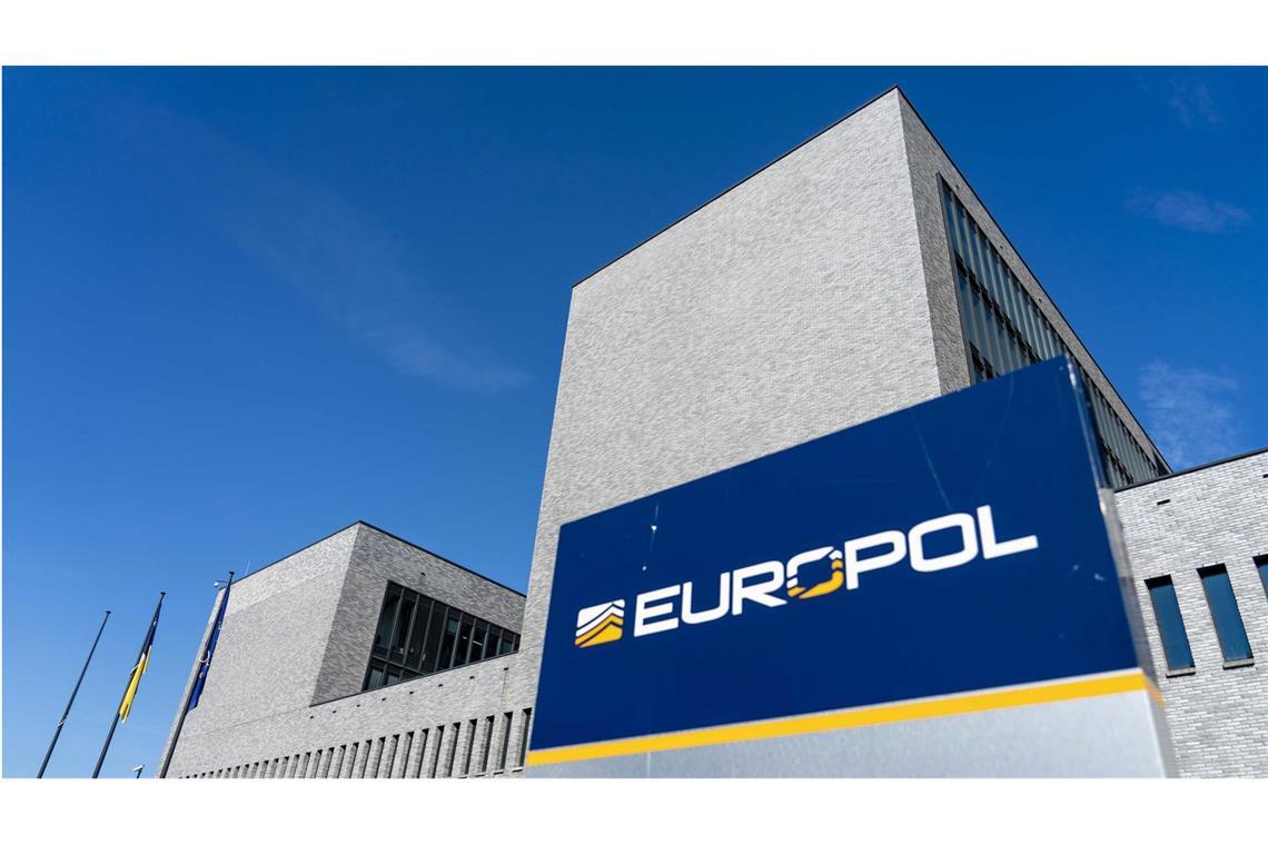 Europol warnt: Kult-Gruppen im Netz zwingen Kinder zu Gewalt Europol warnt vor der zunehmenden Gefahr von extrem gewalttätigen Kult-Gruppen im Internet.