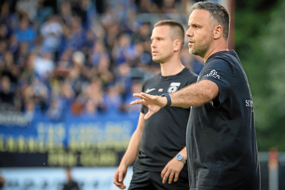 Paukenschlag in Großaspach: Trainer Evangelos Sbonias ist weg Evangelos Sbonias (rechts) und Marcel Ivanusa bilden weiterhin ein Gespann. Nun aber nicht mehr in Großaspach, sondern beim 1: FC KölnII. Foto: Alexander Becher