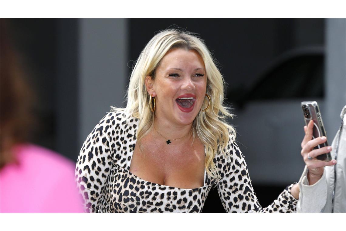 Evelyn Burdecki steht für „Traumschiff“ vor der Kamera Evelyn Burdecki bei einem Event in Düsseldorf (Archivbild).