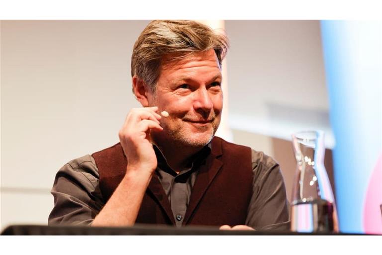 Ex-Grünenchef Robert Habeck beteuerte kürzlich erneut, dass er aktuell keine Rückkehr in die Politik plane.
