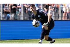 Ex-Kickers-Keeper Louis Lord spielt künftig für Drittligist Fortuna Düsseldorf.             


Foto: Pressefoto Baumann