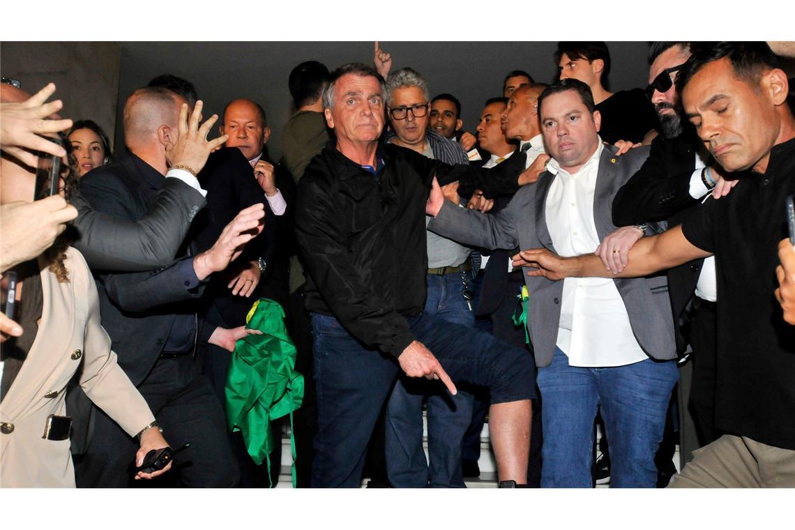 Ex-Präsident Jair Bolsonaro steht unter strengen Auflagen und muss eine Fußfessel tragen. (Archivbild)