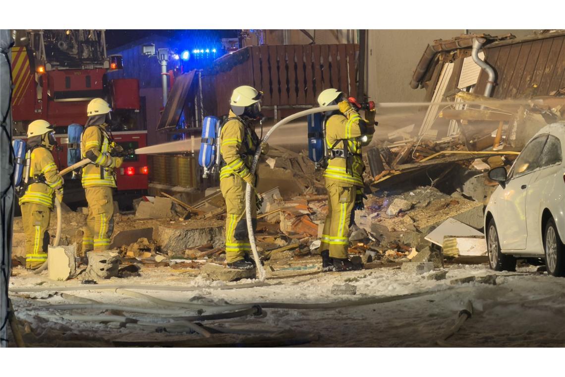 Explosion in Wohnhaus in Albstadt: Feuerwehr im Großeinsatz