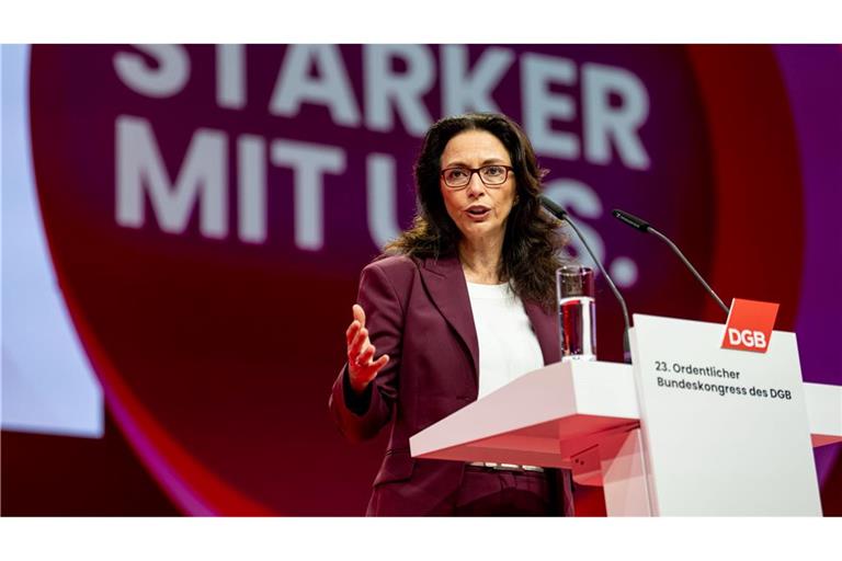 Fahimi sprach sich dafür aus, auch Privatversicherte an der Finanzierung der Krankenkosten von Bürgergeldbeziehern zu beteiligen, für die derzeit die gesetzliche Krankenversicherung mit Milliardensummen mit aufkommt.