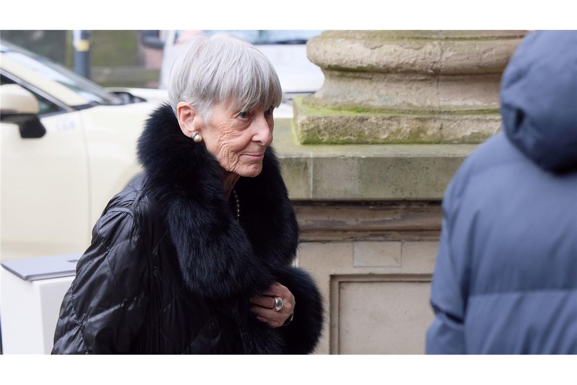 Gefühlvoller Abschied von Hannelore Hoger in Hamburg Familie, Freunde und Weggefährten verabschieden sich von der Schauspielerin in einer Hamburger Kirche. Darunter viele Prominente wie die Krimiautorin Doris Gercke.