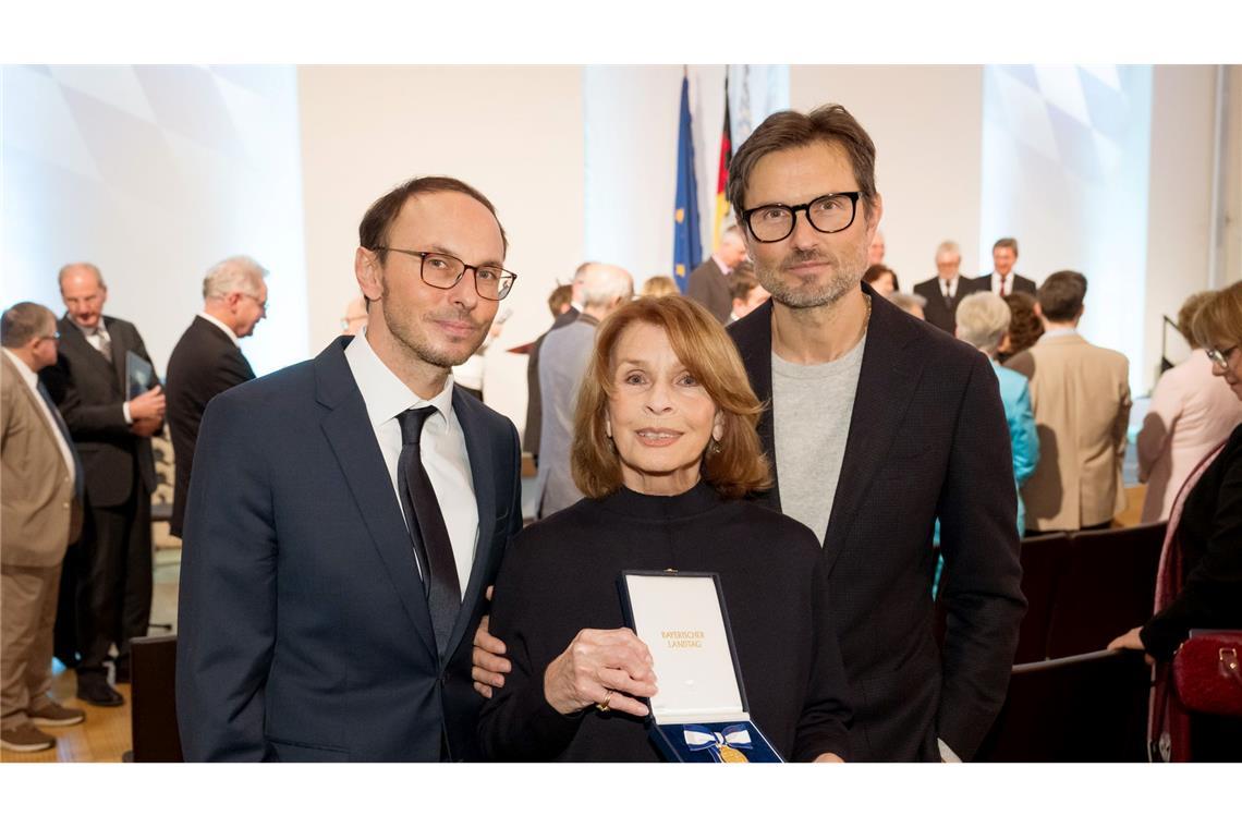 Familie ist der Schauspielerin sehr wichtig, vor allem ihre beiden Söhne Luca Verhoeven (l) und Simon Verhoeven. (Archivbild)