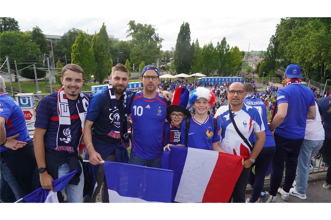 Fanmarsch der Franzosen zum Stadion